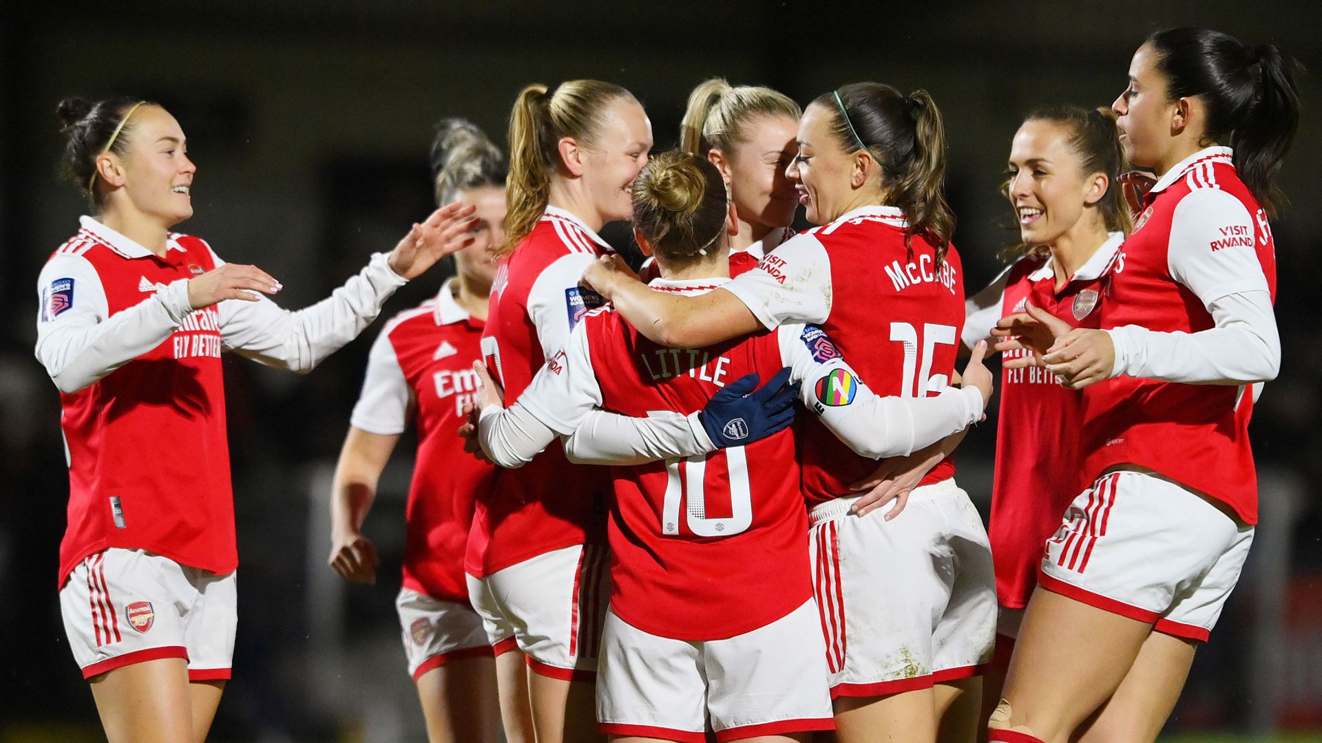 Arsenal dominate Reading to keep pace with WSL top three