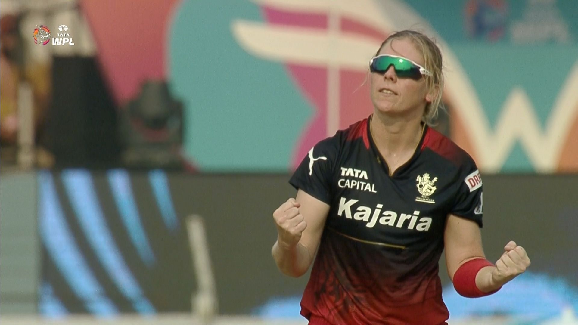 Knight removes Lanning and Verma in same over!