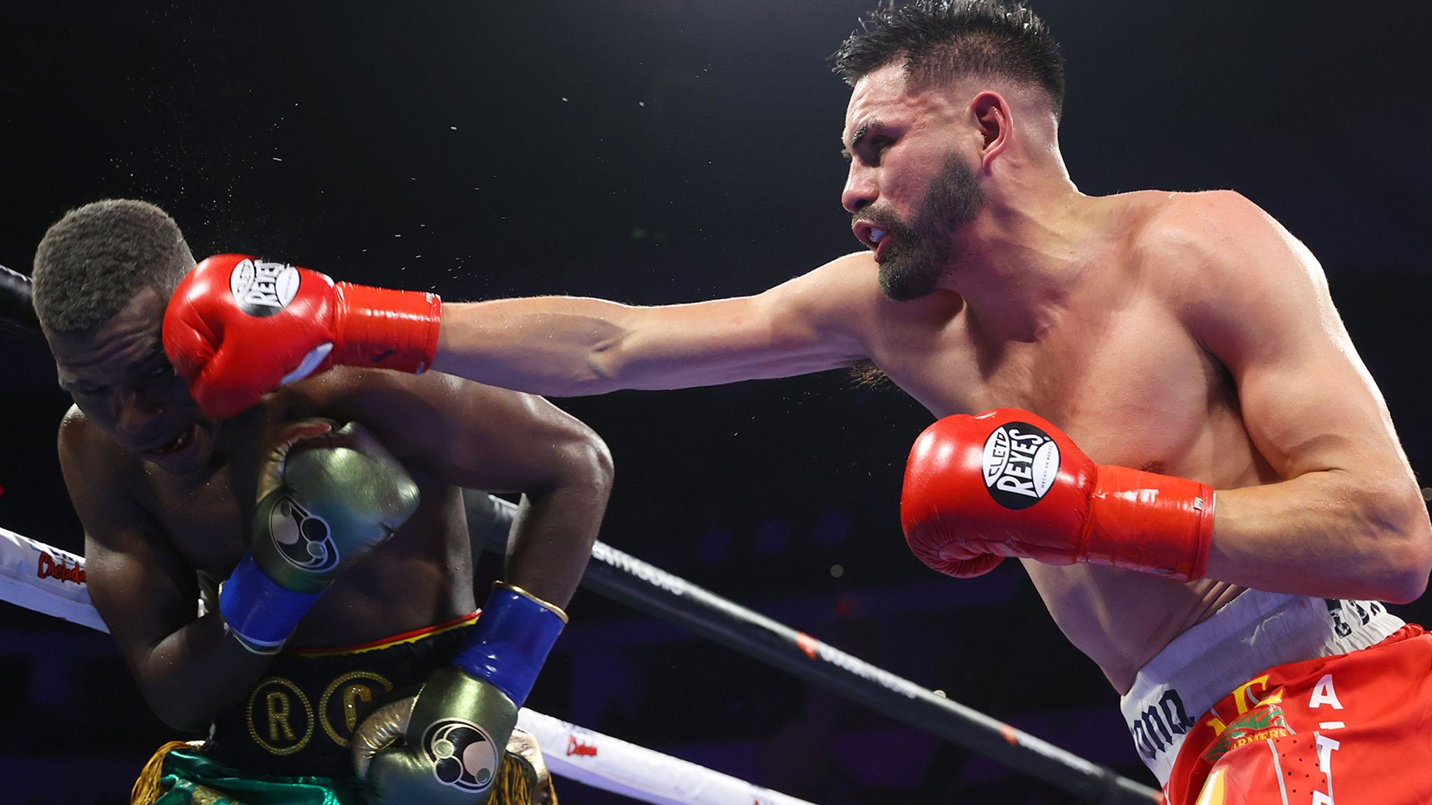 Jose Ramirez beats Richard Commey with 11th-round knockout; Seniesa Estrada  unifies titles, Boxing News