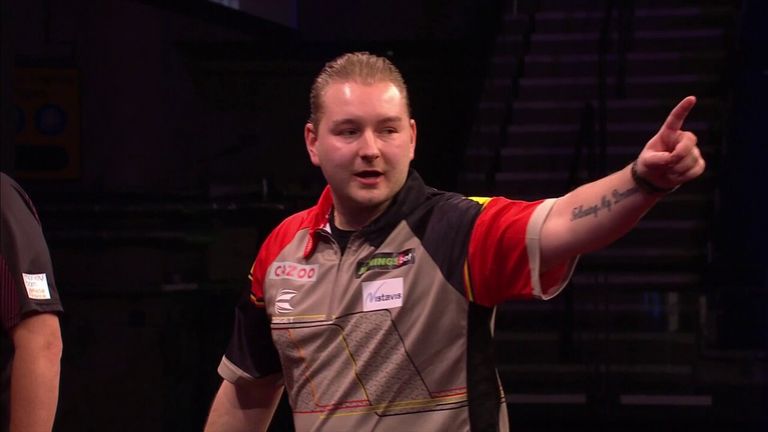 Dimitri van den Bergh hit a 127 bull-finish to get within one leg of Michael Smith after Bully Boy went 3-0 up.