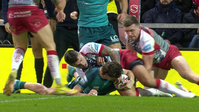 Jai Field grounds at second attempt to give Wigan the lead | Video ...