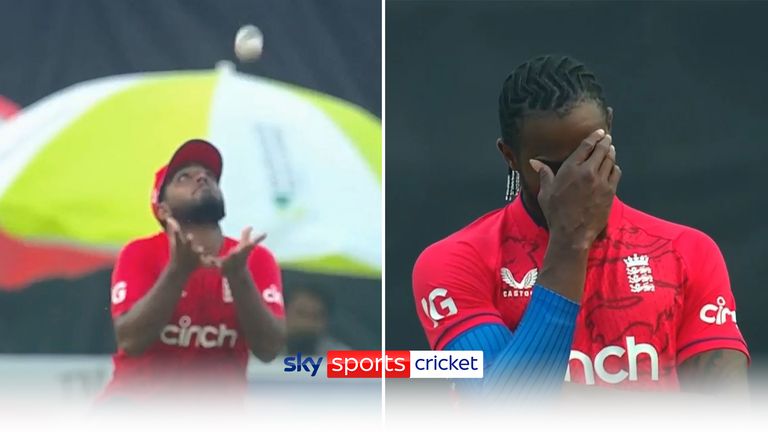 Rehan Ahmed drops what should have been a simple catch in England&#39;s third T20 match against Bangladesh and Jofra Archer couldn&#39;t hide his disappointment.