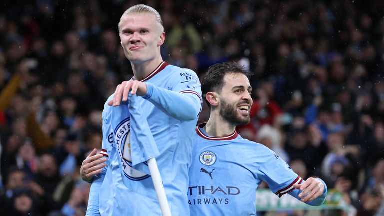 Erling Haaland celebra marcar uno de sus cinco goles para Man City vs RB Leipzig