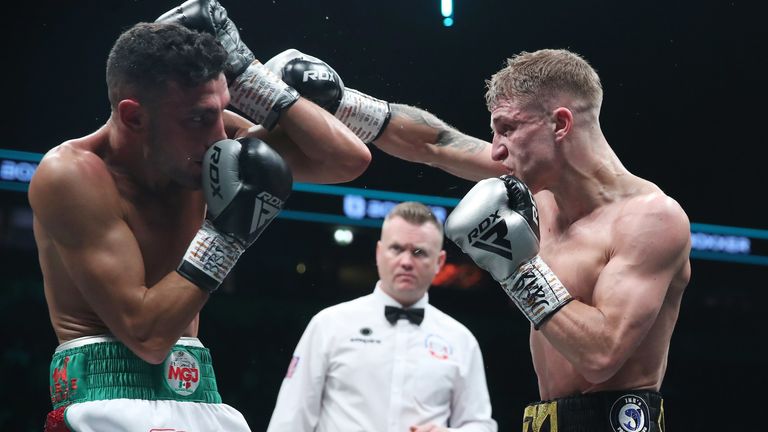 BEN SHALOM...S BOXXER FIGHT NIGHT.25/03/23 AO ARENA.PIC LAWRENCE LUSTIG/BOXXER.(Photos GRATUITES POUR UN USAGE ÉDITORIAL UNIQUEMENT).ANGLAIS SUPER-POIDS PLUME TITRE.MICHAEL GOMEZ JR V LEVI GILES