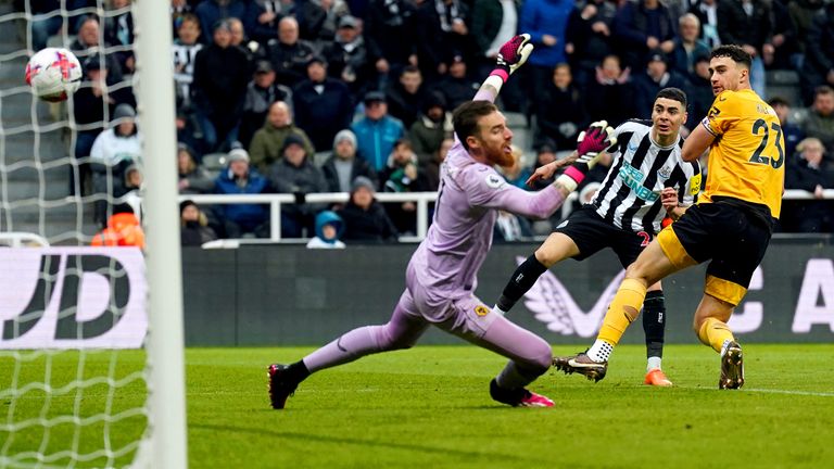 Miguel Almiron puts Newcastle back in front
