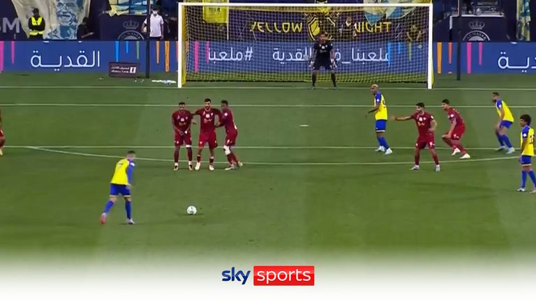 Ronaldo scores a free kick for Al Nassr