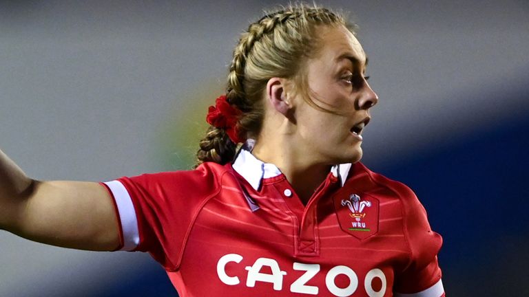 Wales' Hannah Jones in action during the TikTok Women's Six Nations match at Cardiff Arms Park, Cardiff. Picture date: Friday April 22, 2022.
