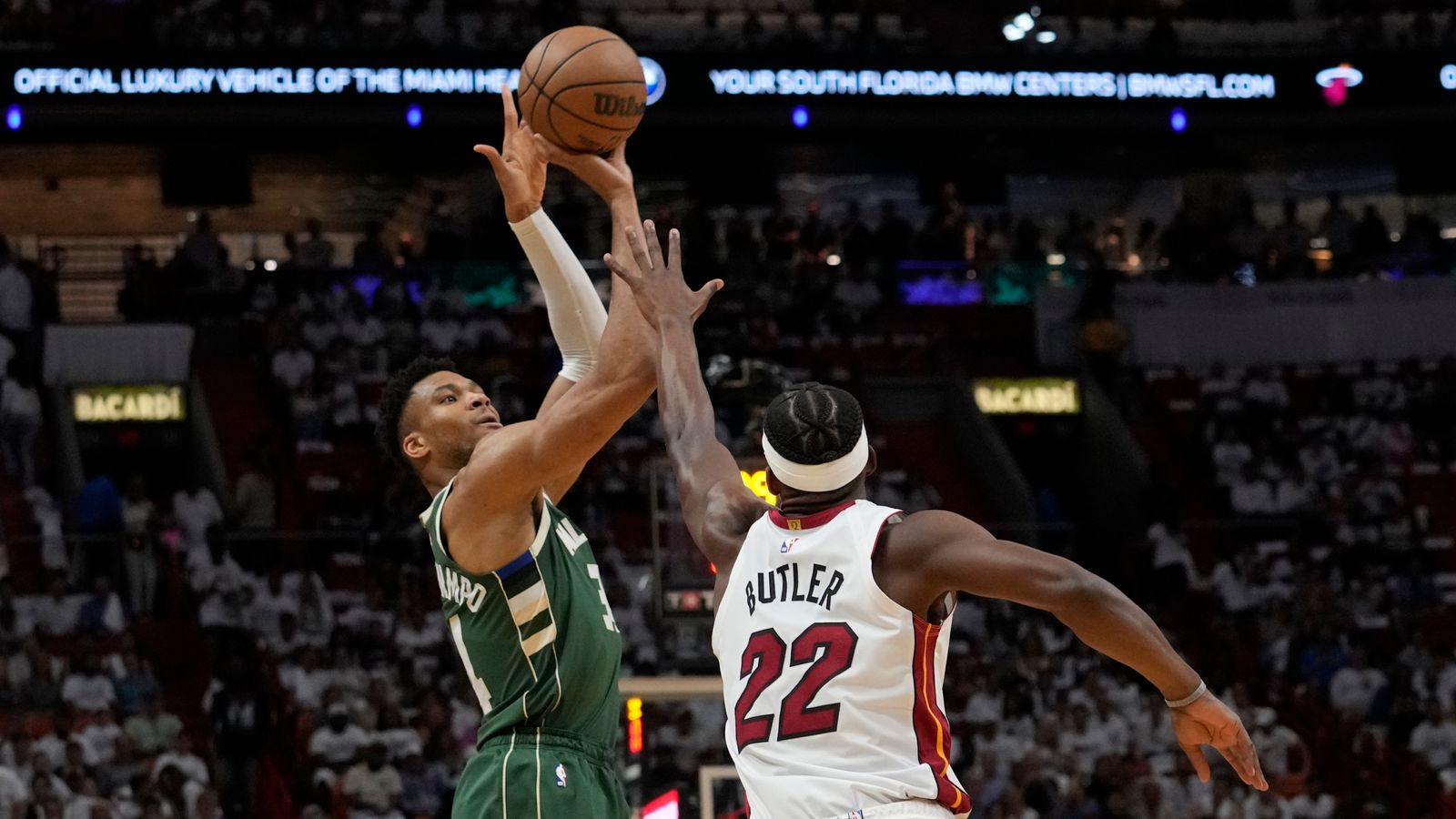 Milwaukee Bucks 114-119 Miami Heat | NBA Highlights | NBA News | Sky Sports