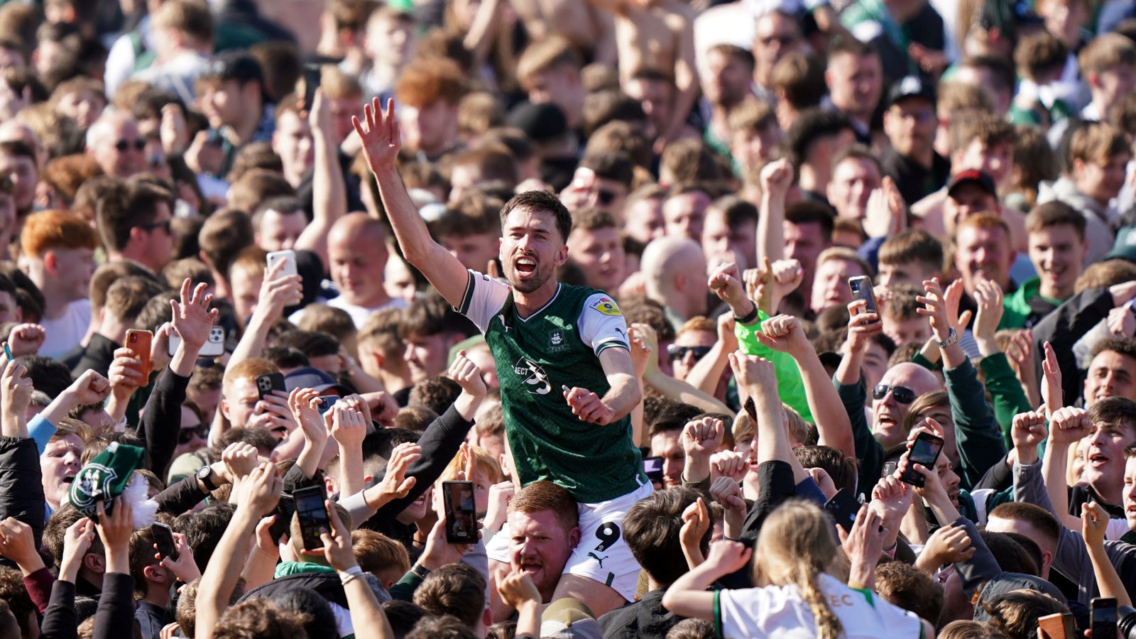 Plymouth 1 0 Burton Niall Ennis goal proves enough for Argyle