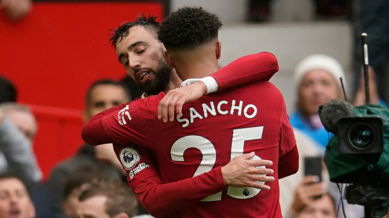 Man Utd 1-0 Aston Villa: het doelpunt van Bruno Fernandes in de eerste helft was de winnaar toen de ploeg van Erik ten Hag zijn plaats in de top vier verstevigde |  Voetbal nieuws