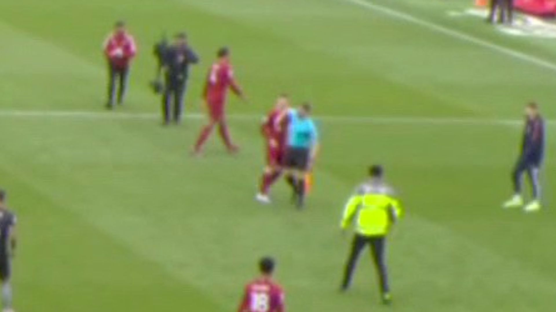 Ref Watch: Robertson clash 'so unusual' | 'Stunned if he lost composure'