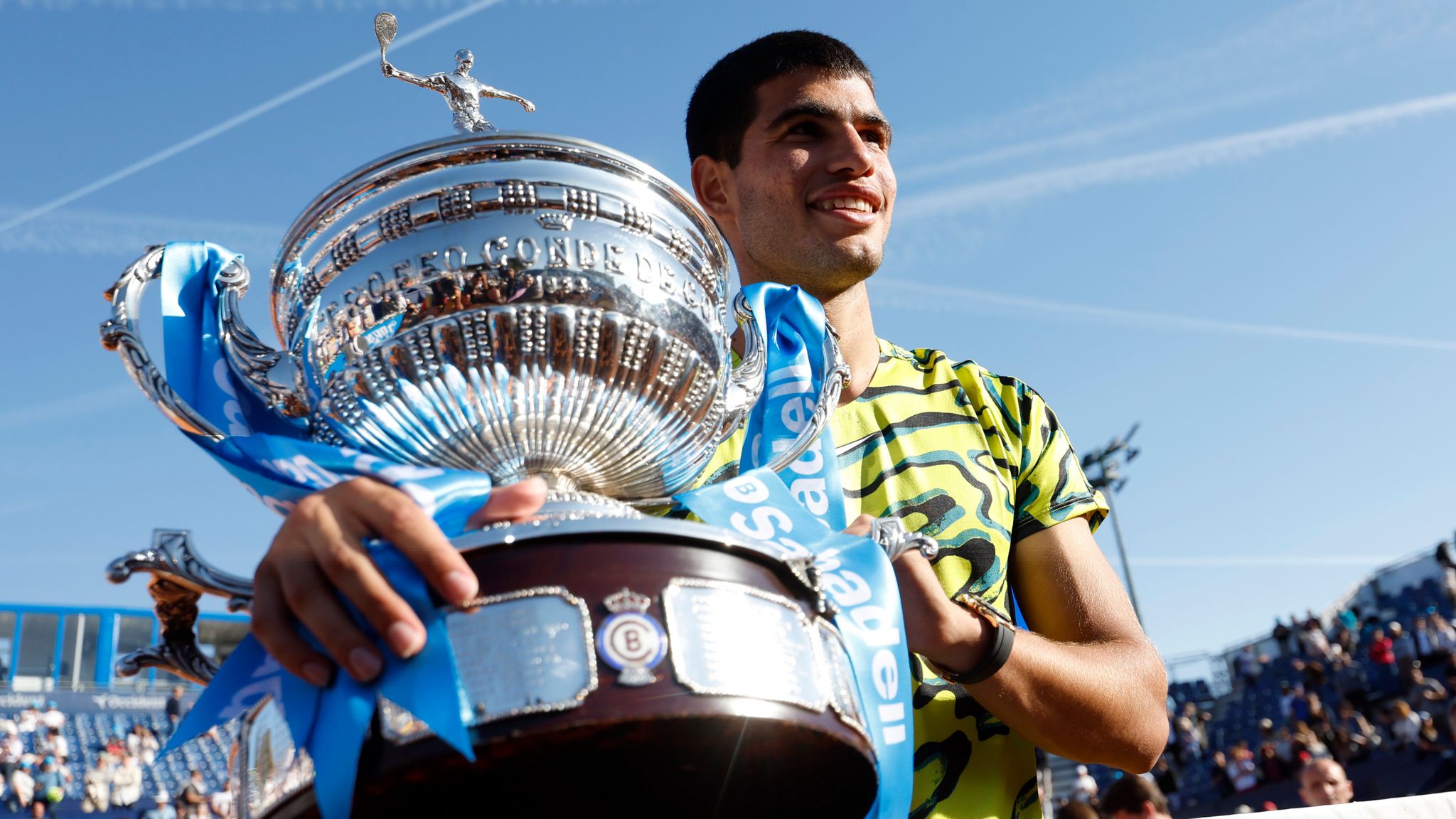 Barcelona Open Carlos Alcaraz beats Stefanos Tsitsipas to retain title Tennis News Sky Sports