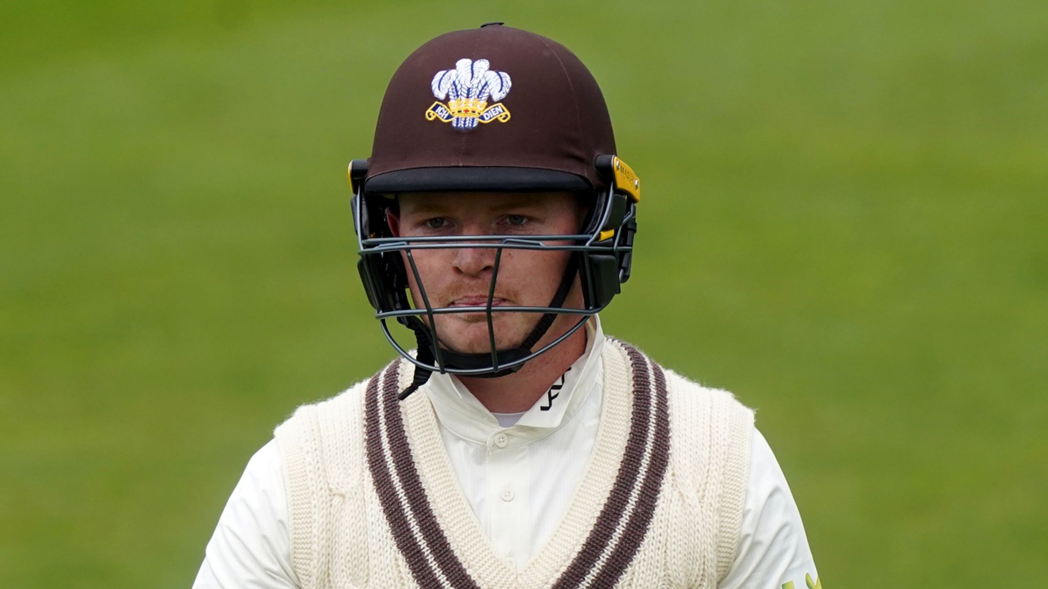 County Championship Ollie Pope makes unbeaten 48 as Surrey respond to