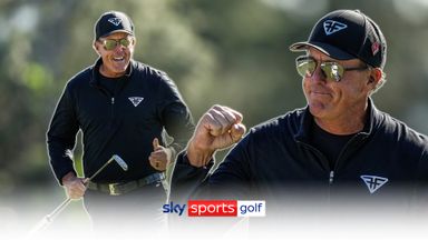 'What a round of golf!' | Mickelson sets clubhouse target with late surge!