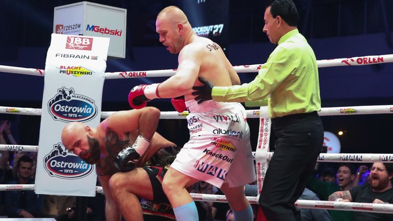 CAMPEONATO MUNDIAL DE BOXEO.G2A ARENA,.RZESZOW,.POLONIA.PIC;LAWRENCE LUSTIG.PESADOS PESADOS.MARTIN BAKOLE E IGOR...HULK...SHEVADZUTSKIY ..