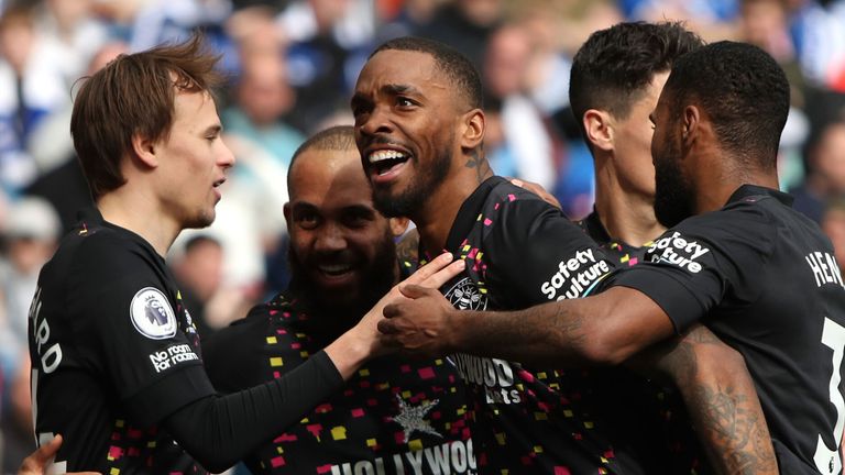 Ivan Toney celebrates after restoring Brentford&#39;s lead at Brighton