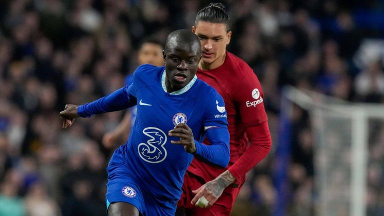 N'Golo Kante dribbles clear of Darwin Nunez