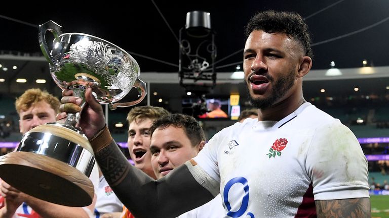 SYDNEY, AUSTRALIA - JULY 16: Courtney Lawes of England and teammates celebrate victory with the Ella-Mobbs Cup during the rugby international test match between Australia Wallabies and England at The Sydney Cricket Ground on July 16, 2022 in Sydney, Australia. (Photo by Steven Markham/Icon Sportswire) (Icon Sportswire via AP Images) 
