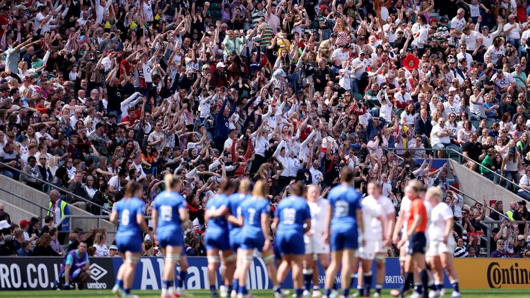World record crowd women's rugby international, 