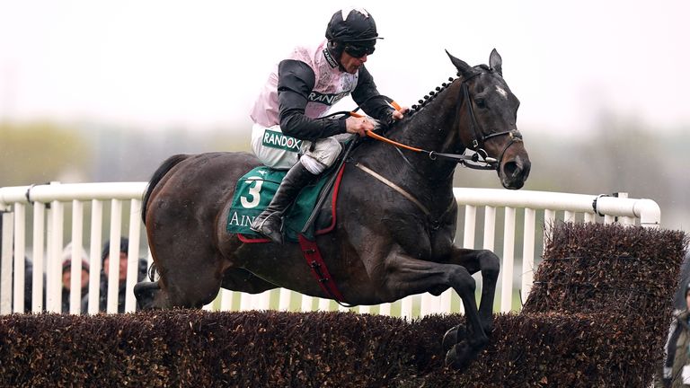 Davy Russell and Gerri Colombe wins at Aintree in fine style