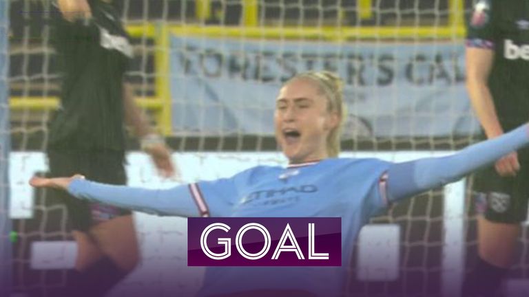 Houghton scores Man City's fifth on her birthday!