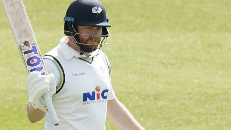 Sportskeeda Cricket - Overcast conditions in Leeds today ☁️ Hopefully the  Indians can get some early wickets 🤞 📸 Sky Sports Cricket