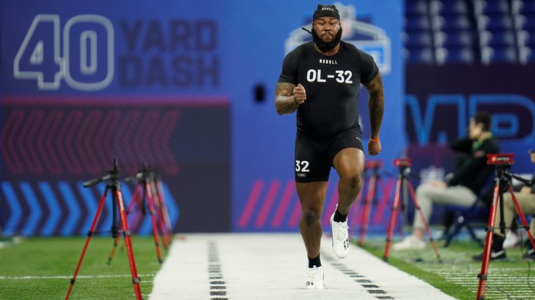 McFadden runs the 40-yard dash at the NFL Scouting Combine 