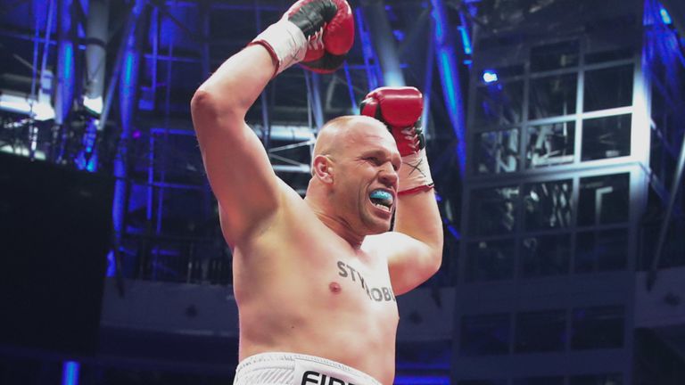 WORLD CHAMPIONSHIP BOXING.G2A ARENA,.RZESZOW,.POLAND.PIC;LAWRENCE LUSTIG.HEAVYWEIGHTS.MARTIN BAKOLE AND IGOR...HULK... SHEVADZUTSKIY ..