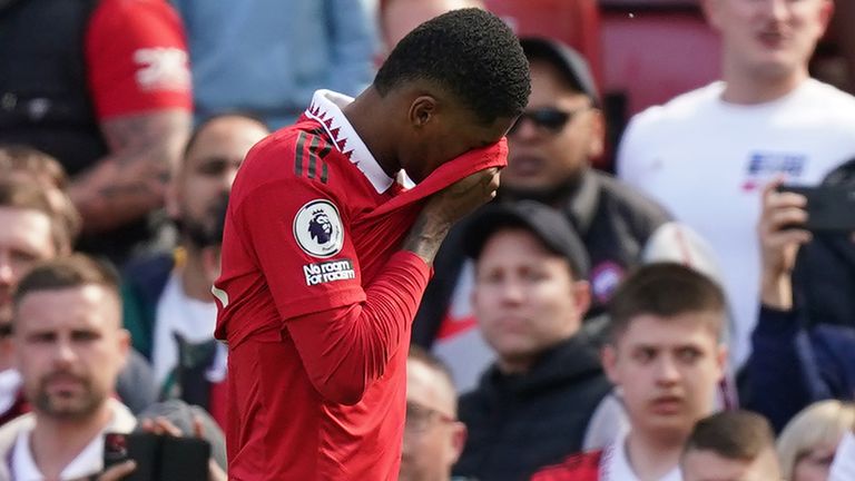 Marcus Rashford is substituted after picking up an injury