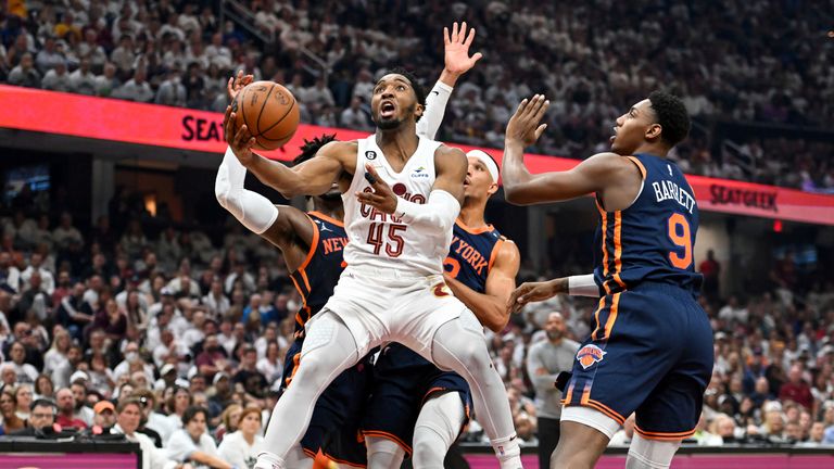 Donovan Mitchell Highlights vs New York Knicks