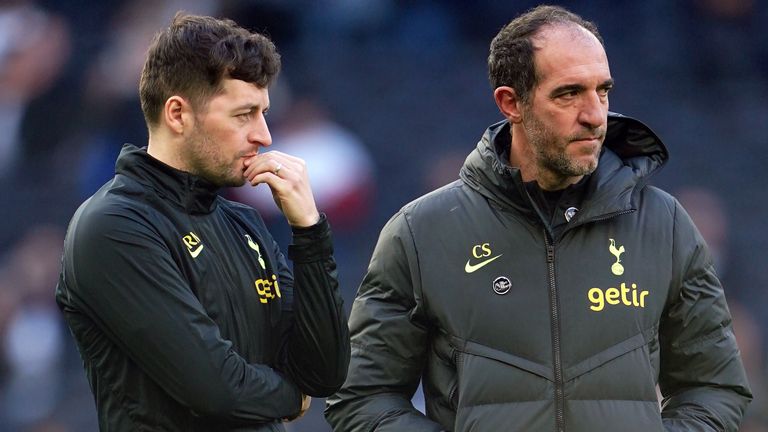 Ryan Mason ha asumido las funciones de entrenador en jefe de Christian Stellini