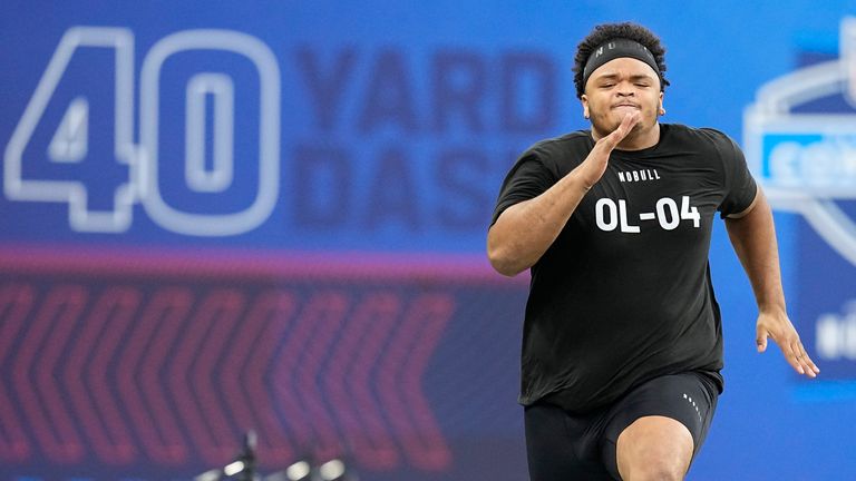 TCU offensive lineman Steve Avila runs the 40-yard dash at the NFL scouting combine 