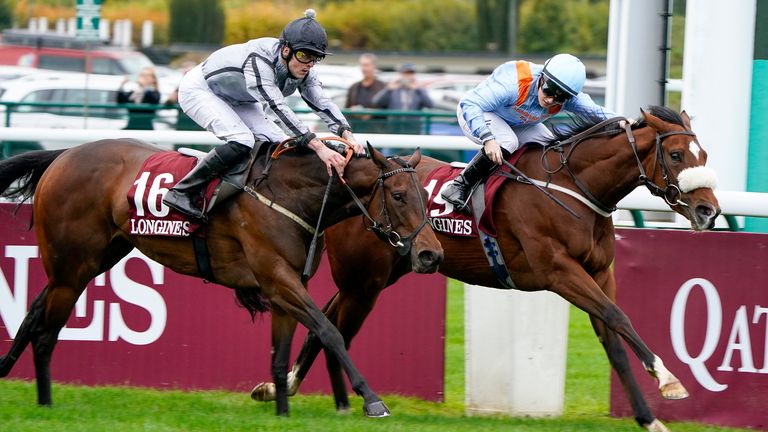 White Lavender chases home The Platinum Queen in the Prix de l'Abbaye at Longchamp
