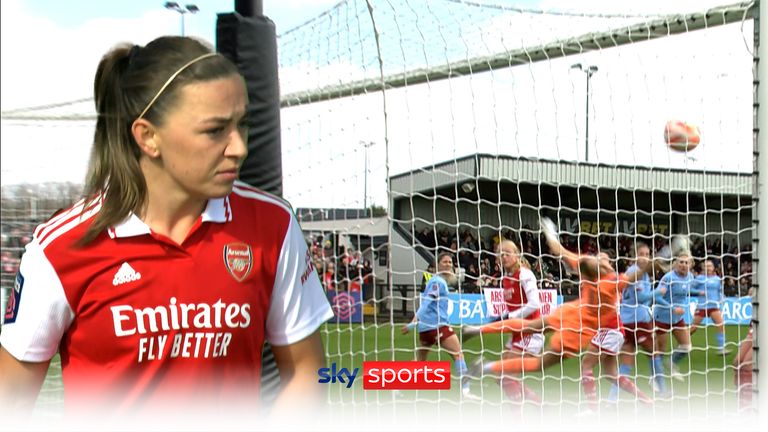 Kate McCabe scores a stunning goal for Arsenal.