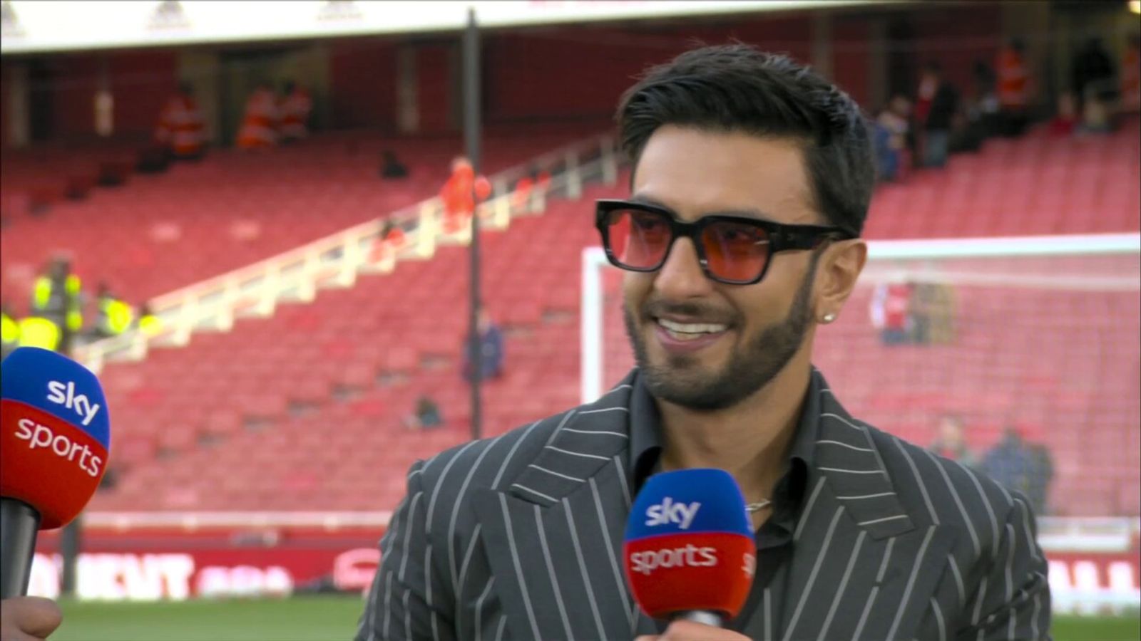 A Ran Singh Bollywood star Ranveer Singh's loves for Arsenal | 'Vieira made me fall ...