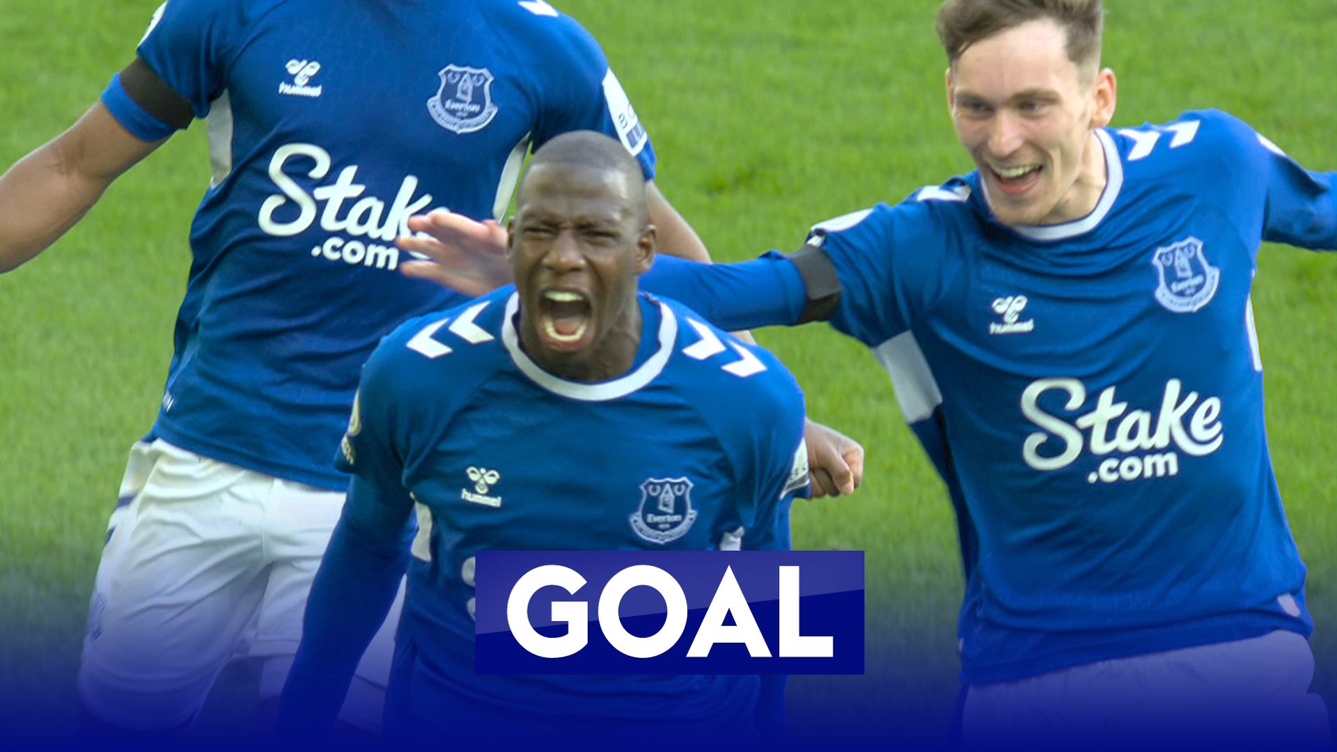Doucoure screamer gives Everton the lead