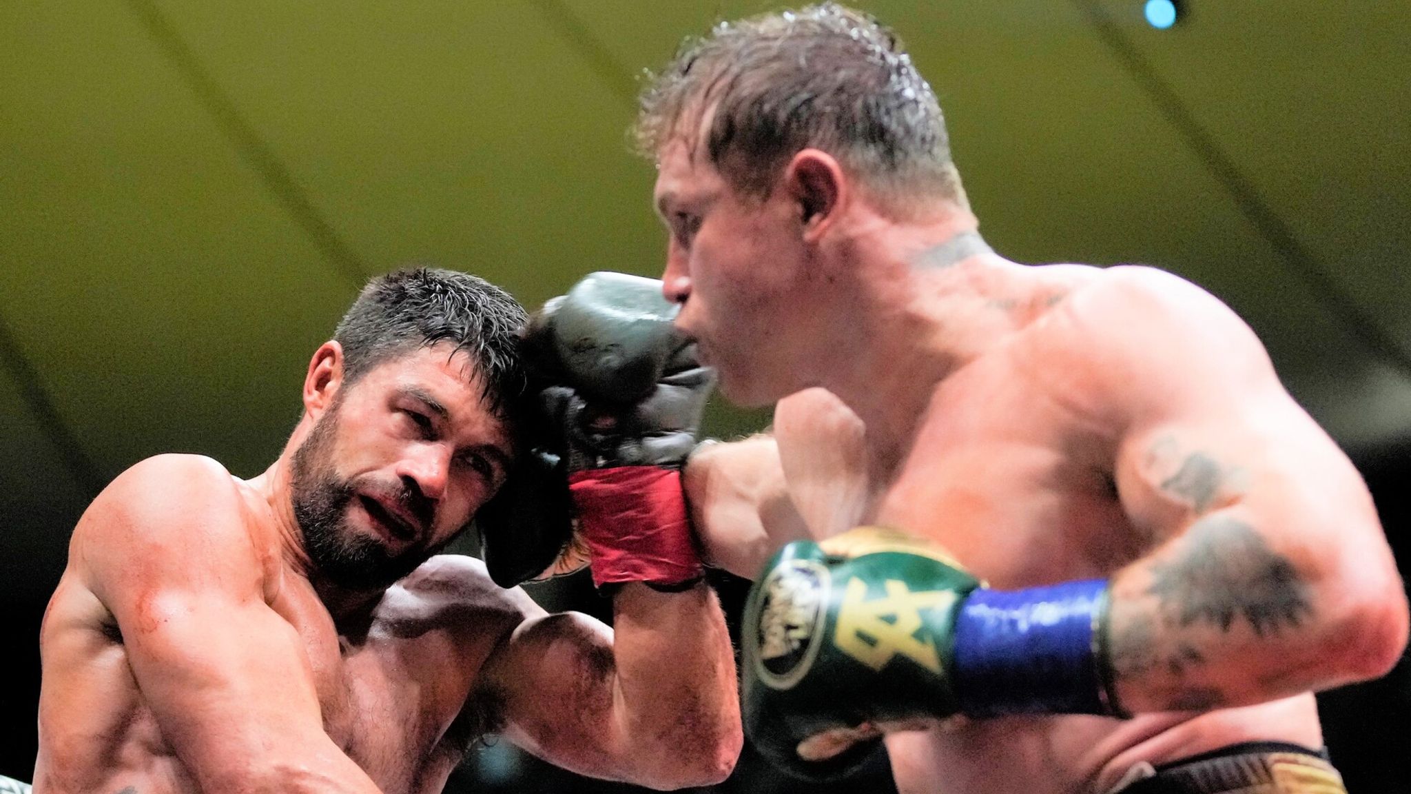 Canelo Alvarez beats John Ryder by unanimous decision in return to Mexico