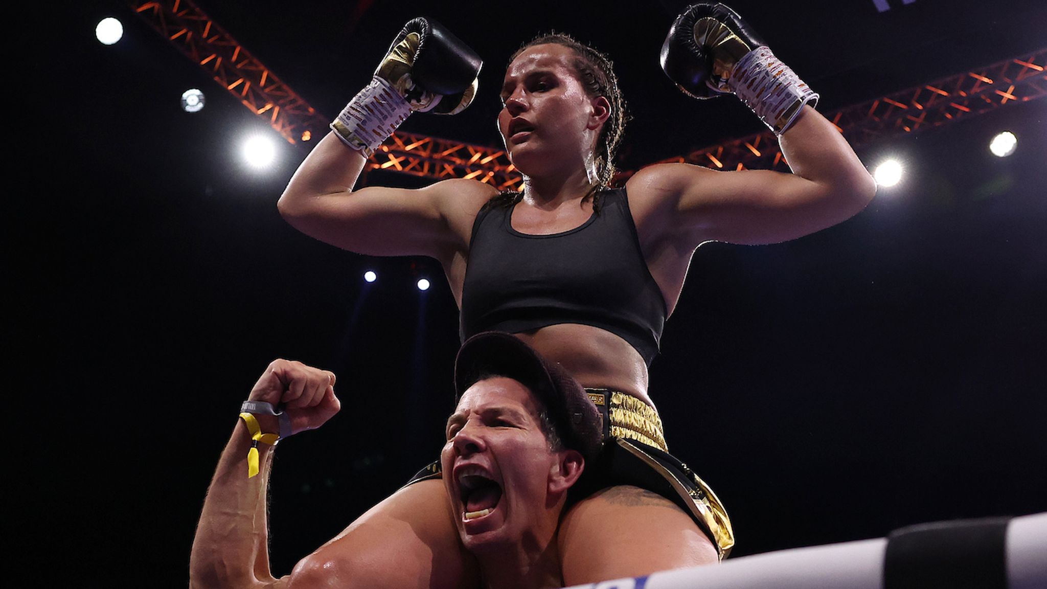 Katie Taylor vs Chantelle Cameron Live updates from undisputed super-lightweight clash in Dublin Boxing News Sky Sports
