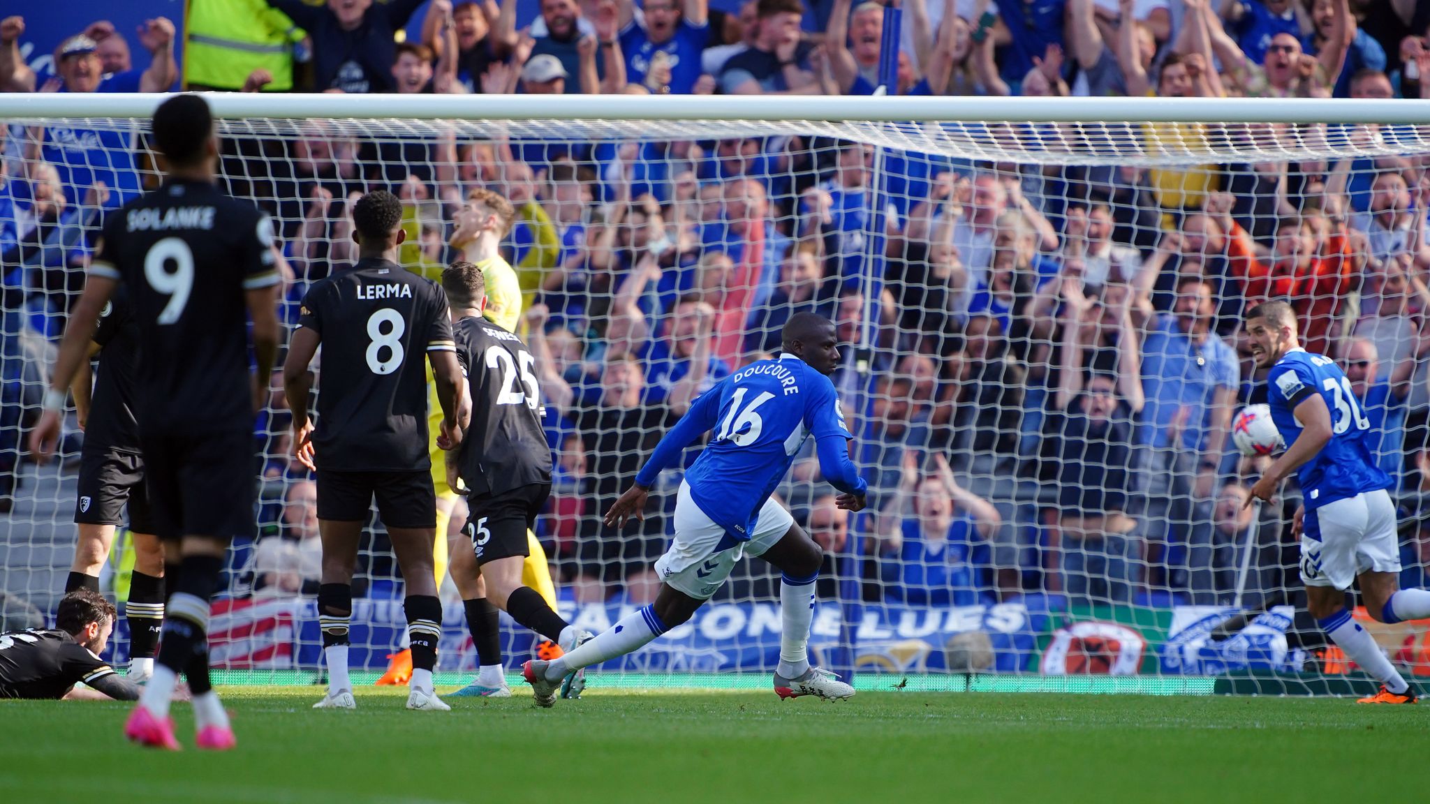 Everton 1 - 0 Bournemouth - Match Report & Highlights