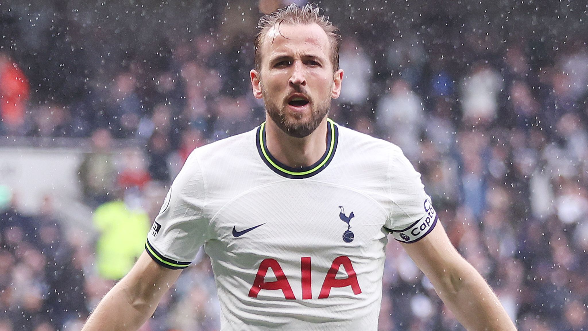 Harry Kane: Tottenham have buy-back clause for England captain