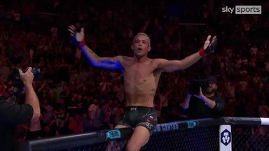 'Battle turns the tide on!' | Incredible 14-second KO in UFC!