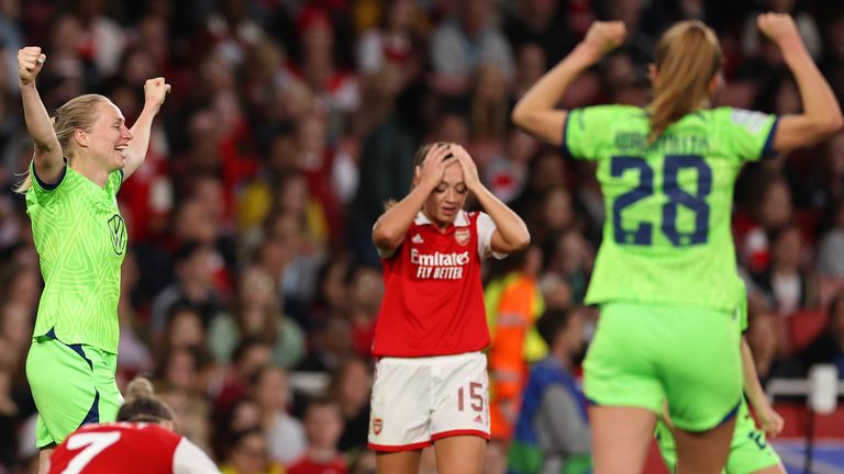 Las jugadoras del Wolfsburgo celebran tras vencer al Arsenal en la semifinal de la Women's Champions League