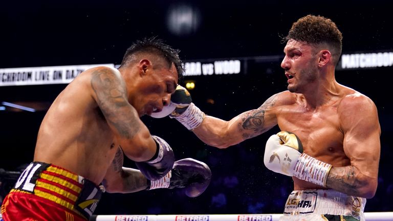 Leigh Wood (R) in action during his WBA world featherweight title rematch against Mauricio Lara in May 2023