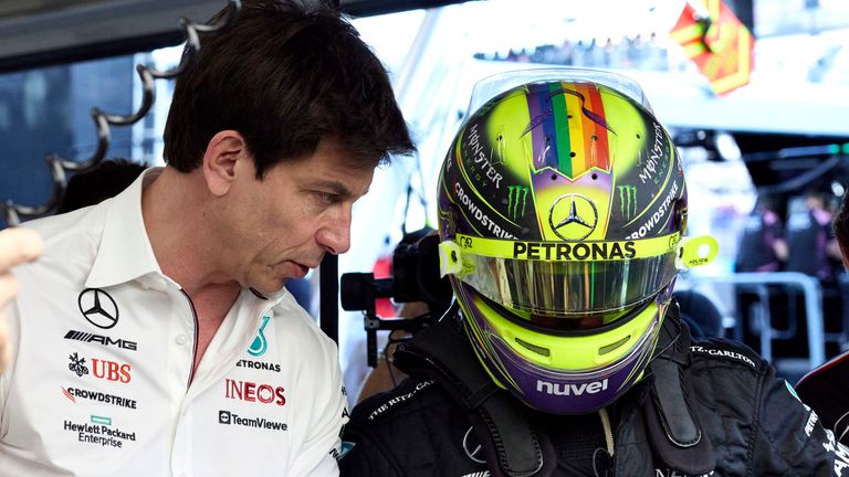 Toto Wolff says there have been no stumbling blocks in contract negotiations with Lewis Hamilton