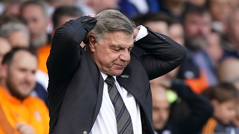 Leeds United manager Sam Allardyce reacts after Patrick Bamford misses a penalty against Newcastle