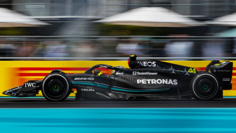 MIAMI INTERNATIONAL AUTODROME, UNITED STATES OF AMERICA - MAY 07: Sir Lewis Hamilton, Mercedes F1 W14 during the Miami GP at Miami International Autodrome on Sunday May 07, 2023 in Miami, United States of America. (Photo by Jake Grant / LAT Images)