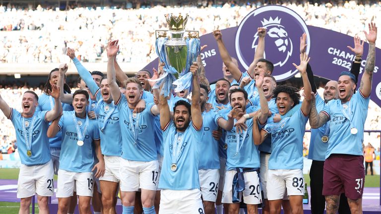 Man City lift the Premier League title