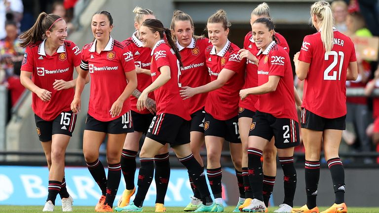 Manchester United celebrate after Hayley Ladd&#39;s stunning strike gives them a 1-0 lead