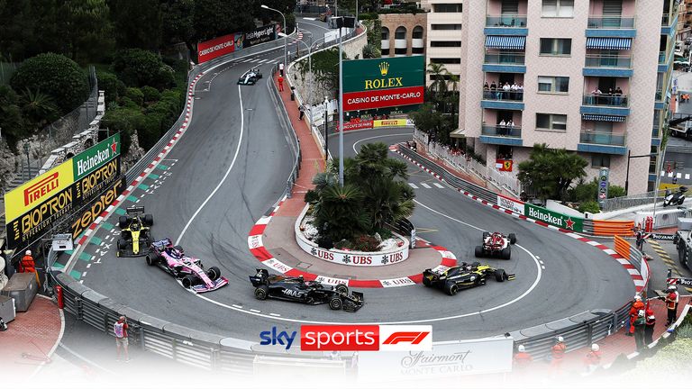 Alfa Romeo&#39;s Kimi Raikkonen leads round the hairpin during the 2019 Monaco Grand Prix