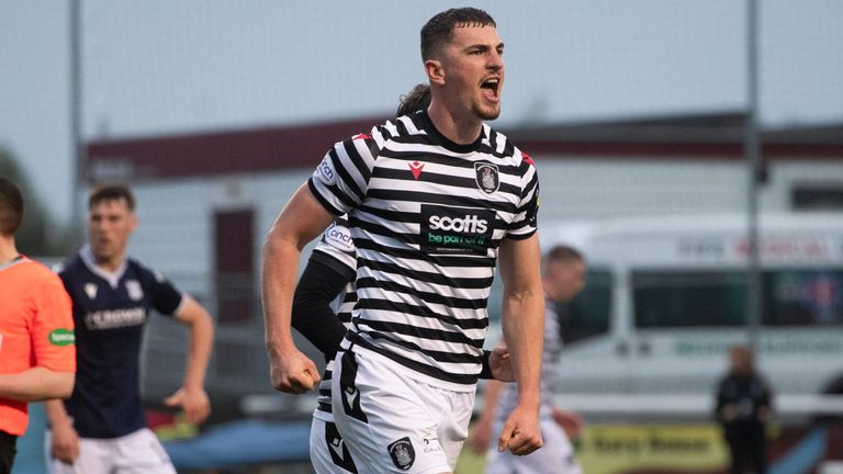 Queen's Park's Charlie Fox celebrates scoring to make it 3-3 during a cinch Championship match between Queen's Park and Dundee at Ochilview Park